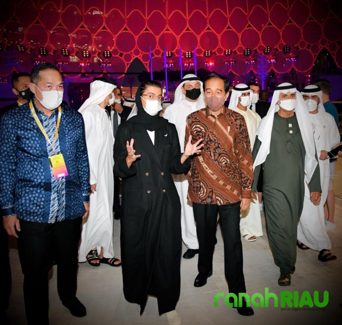 Presiden Jokowi kunjungi paviliun Indonesia dan PEA di Dubai Expo